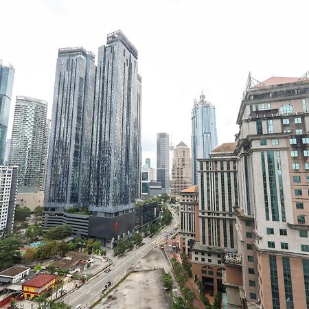 Borderless Swimming Pool - Invincible Twin Towers View - Free Wifi Apartment Kampong Gombak Utara Luaran gambar