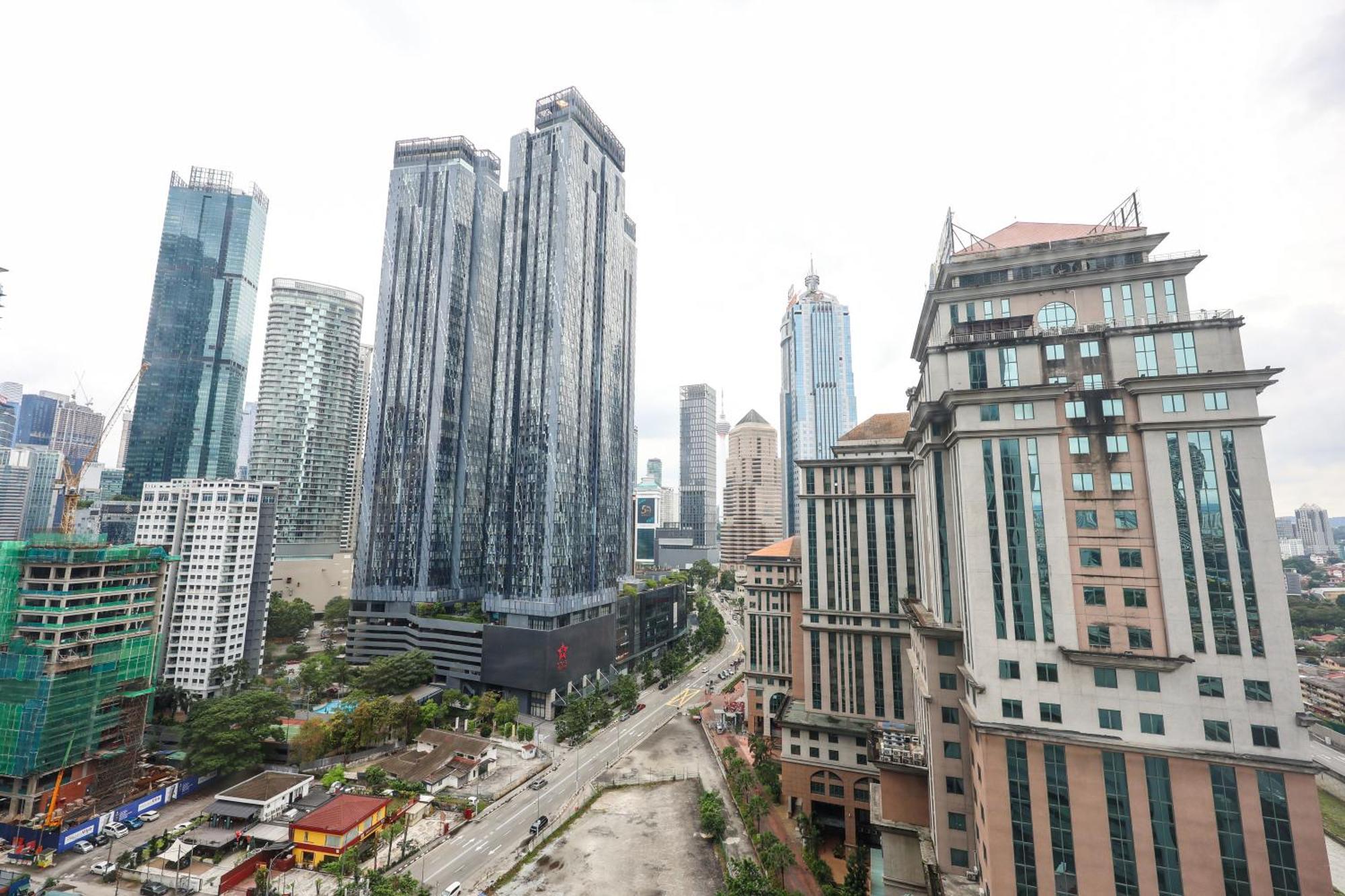 Borderless Swimming Pool - Invincible Twin Towers View - Free Wifi Apartment Kampong Gombak Utara Luaran gambar